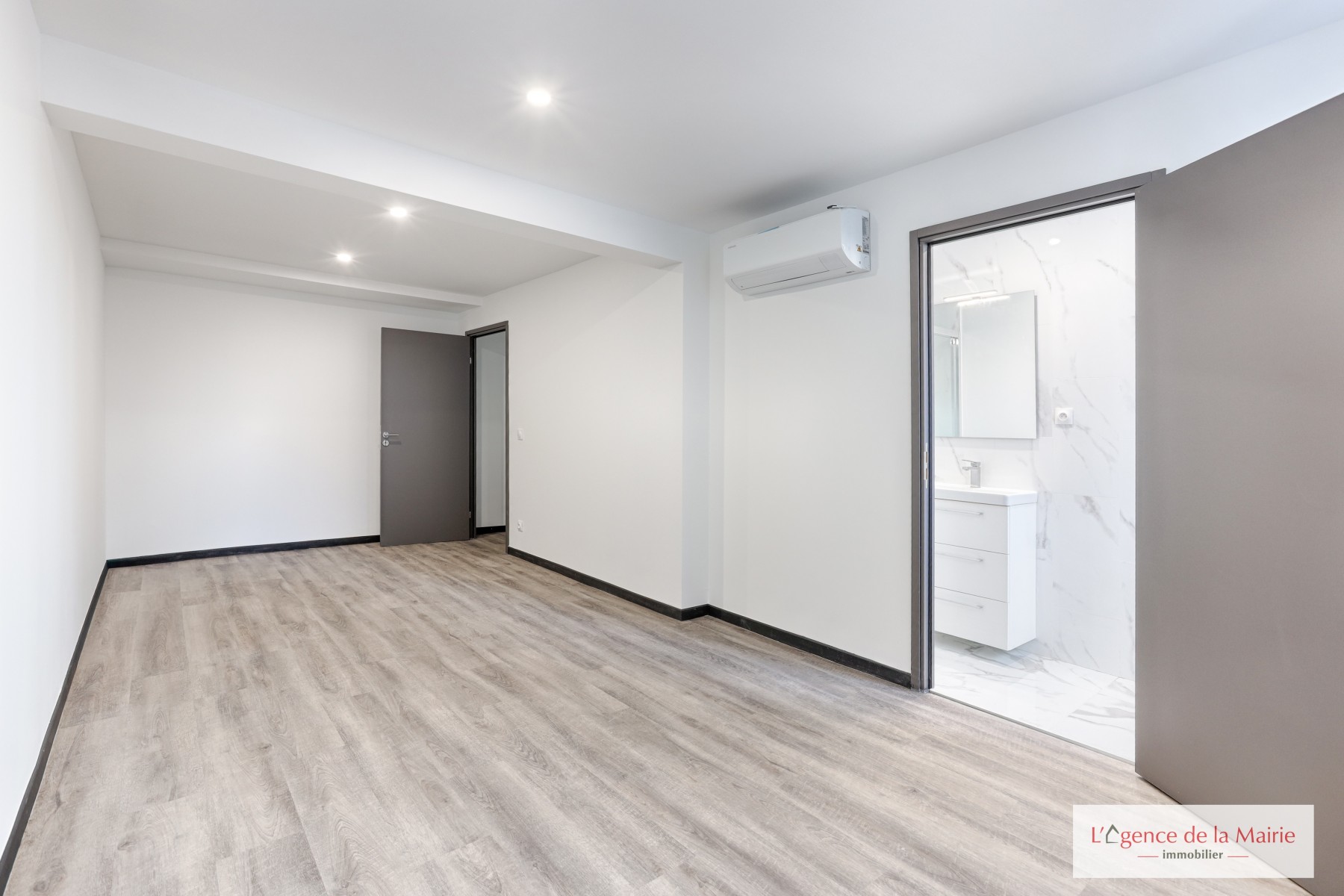 Maison 5 Pièce(s) SAINT-MAUR-DES-FOSSES - Photo 43