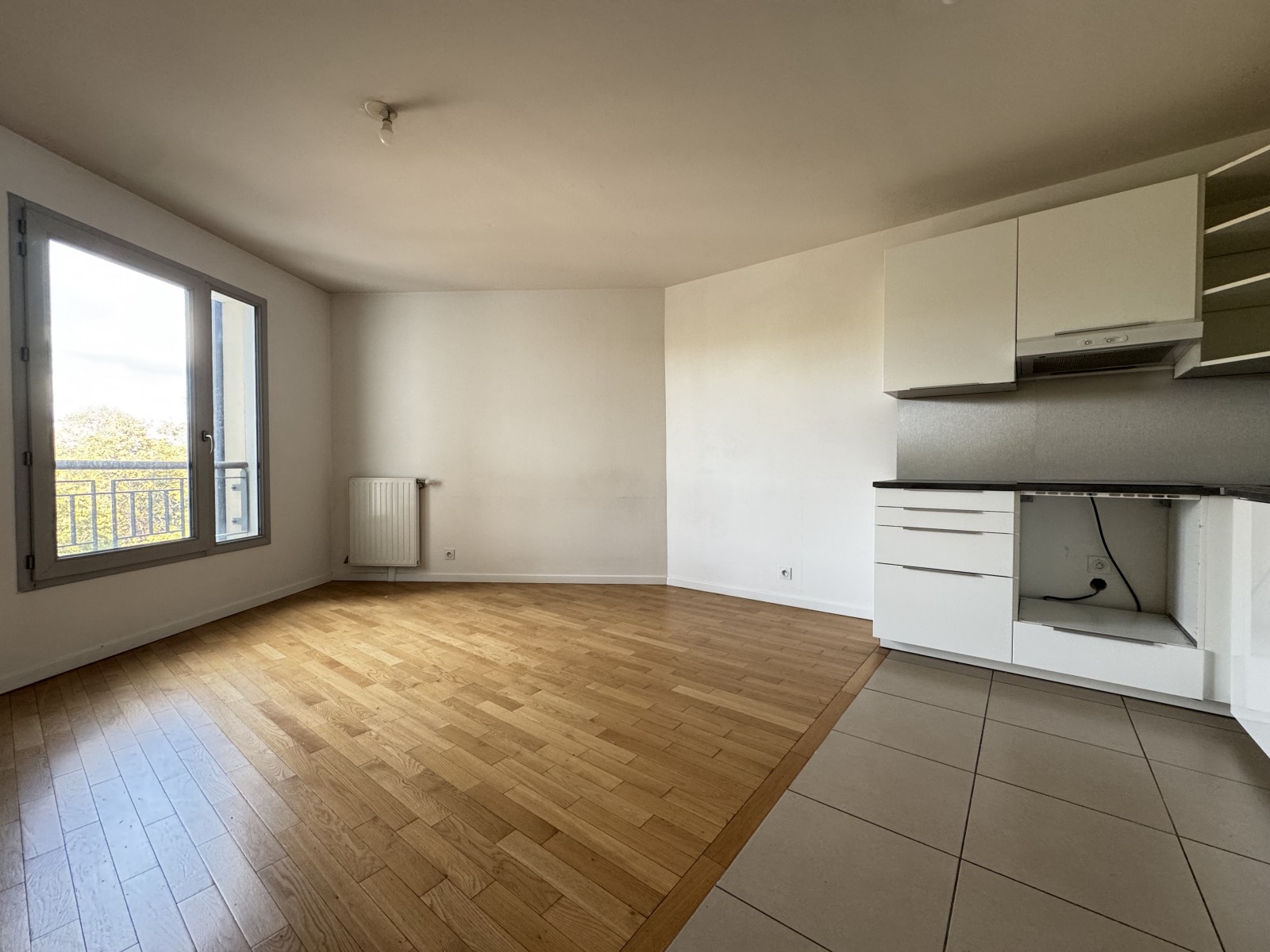 Appartement 2 Pièce(s) CHARENTON-LE-PONT - Photo 2