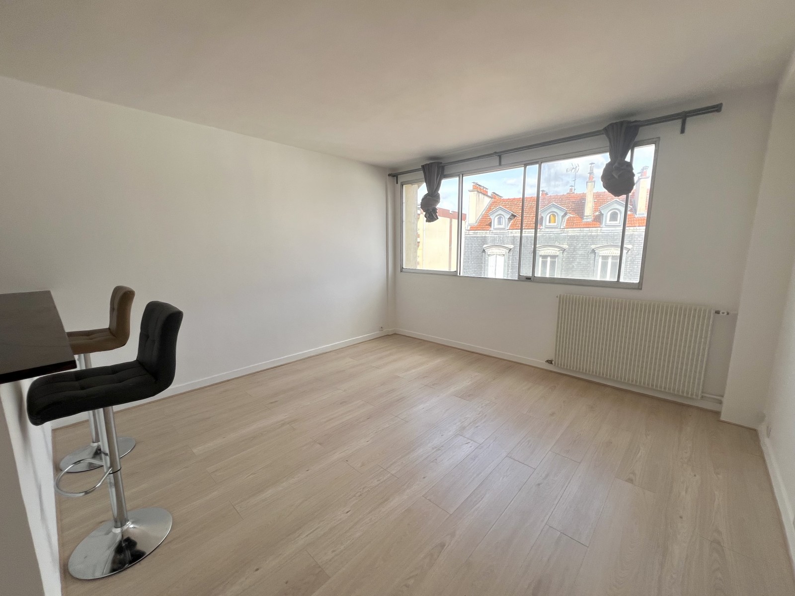 Appartement 1 Pièce(s) CHARENTON-LE-PONT - Photo 2