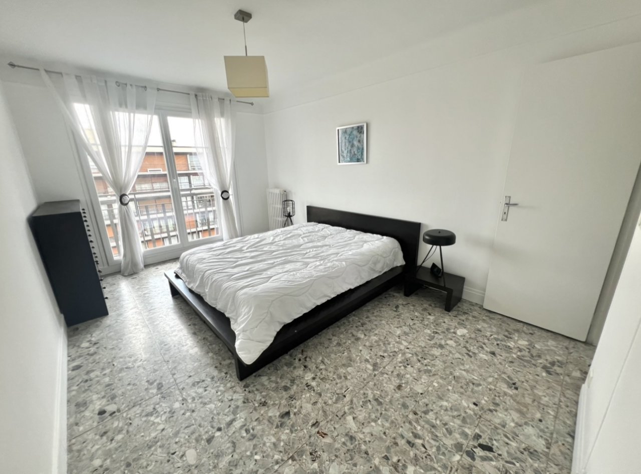 Appartement 2 Pièce(s) CHARENTON-LE-PONT - Photo 3