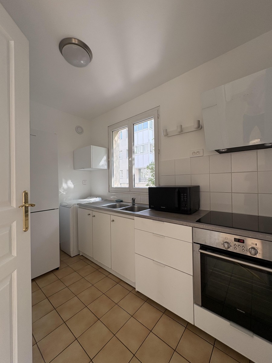 Appartement 2 Pièce(s) CHARENTON-LE-PONT - Photo 2
