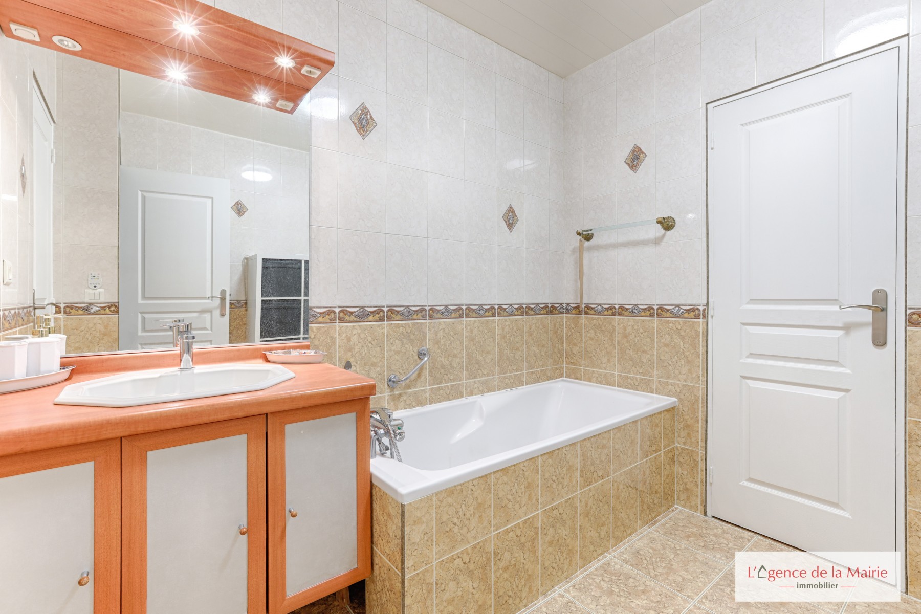 Appartement 2 Pièce(s) SAINT-MAUR-DES-FOSSES - Photo 12