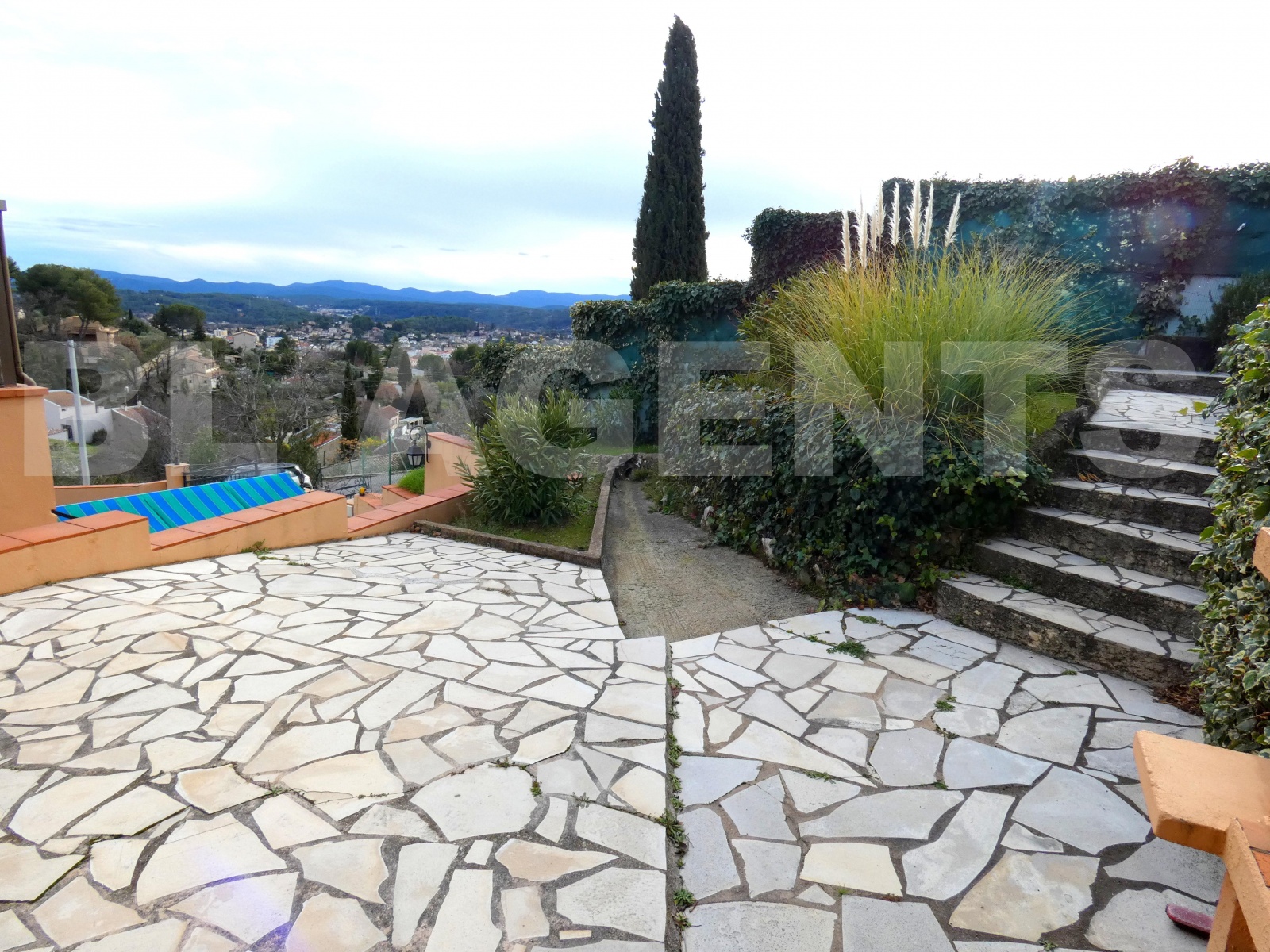 Maison traditionnelle 7 Pièce(s) DRAGUIGNAN - Photo 4