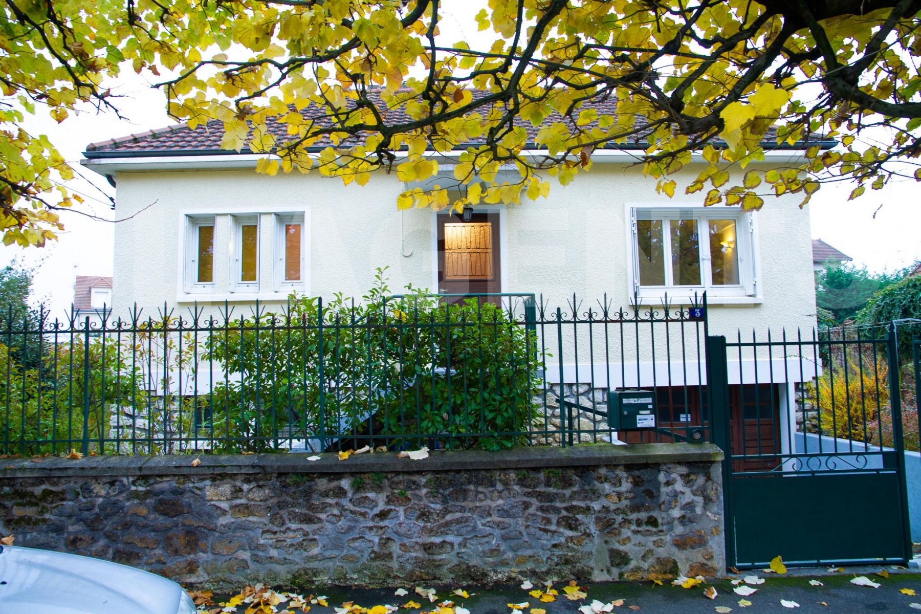 Maison 3 Pièce(s) VILLENEUVE-LE-ROI - Photo 1