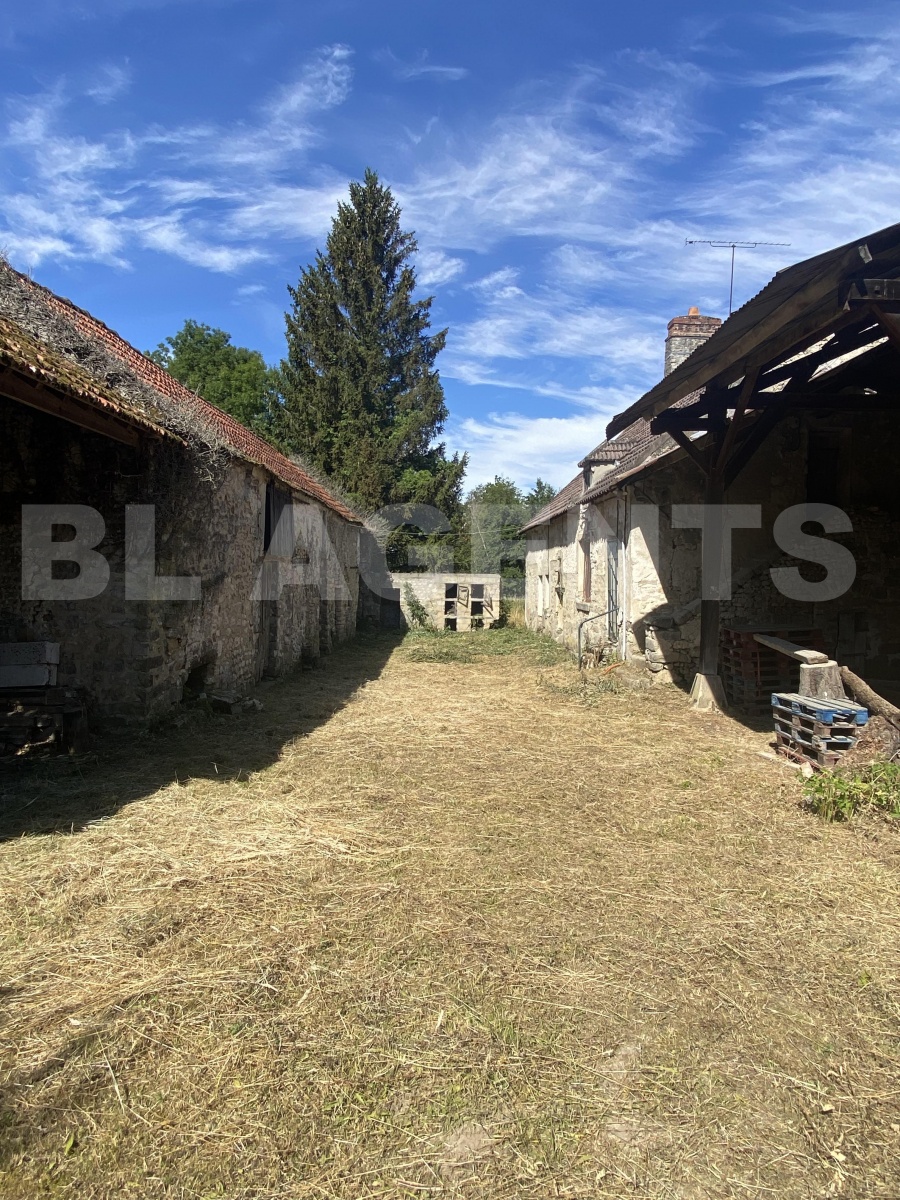 Maison 10 Pièce(s) GUIGNEVILLE-SUR-ESSONNE - Photo 1