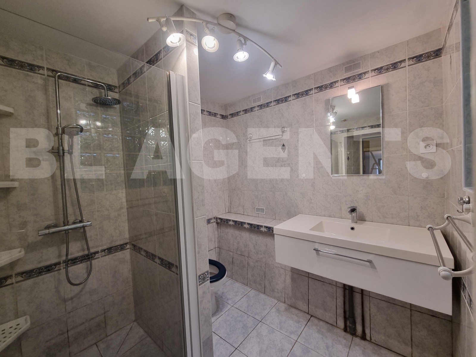 Maison ancienne 4 Pièce(s) SAINT-LEGER-VAUBAN - Photo 9