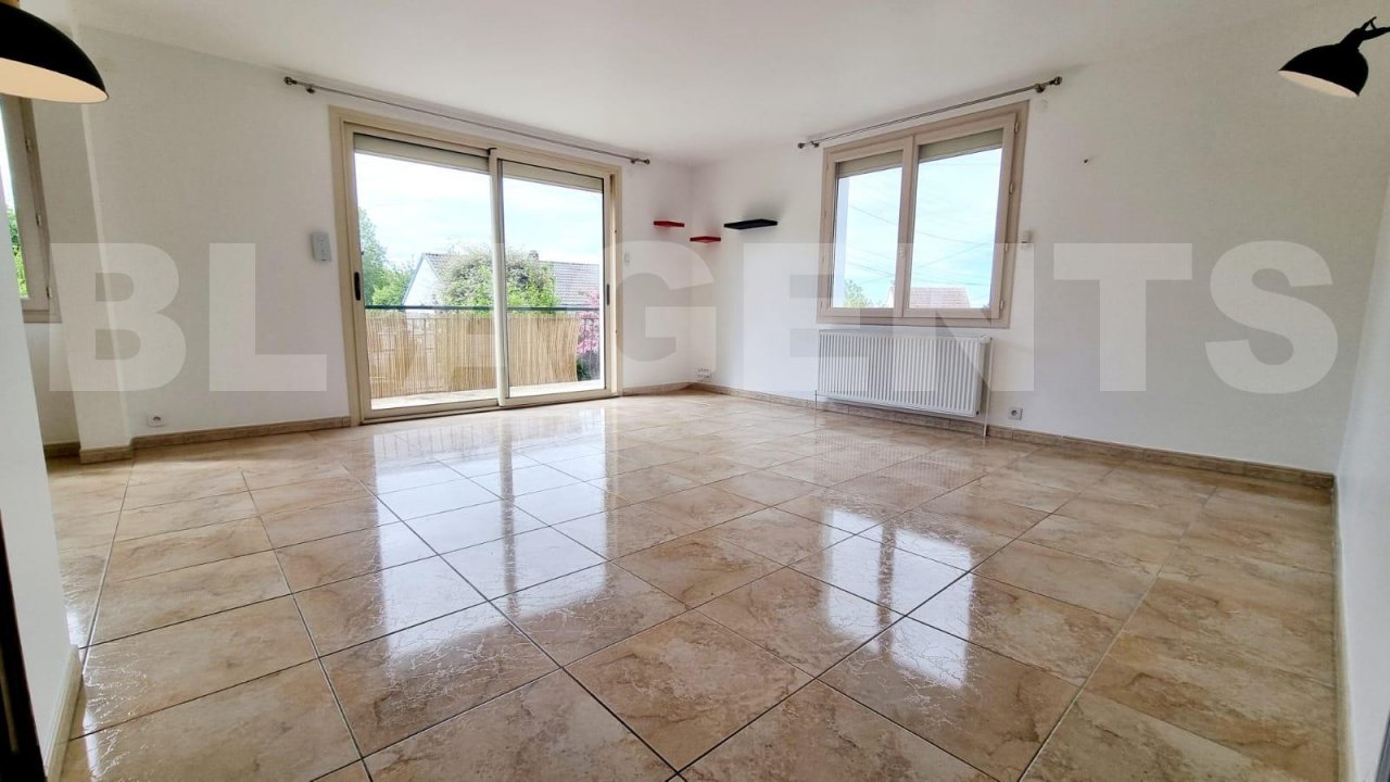 Maison 6 Pièce(s) COULOMMIERS - Photo 2