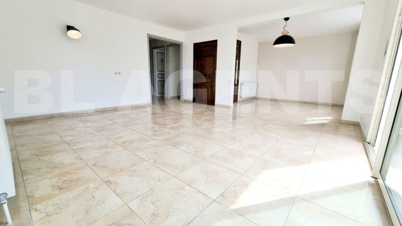 Maison 6 Pièce(s) COULOMMIERS - Photo 3