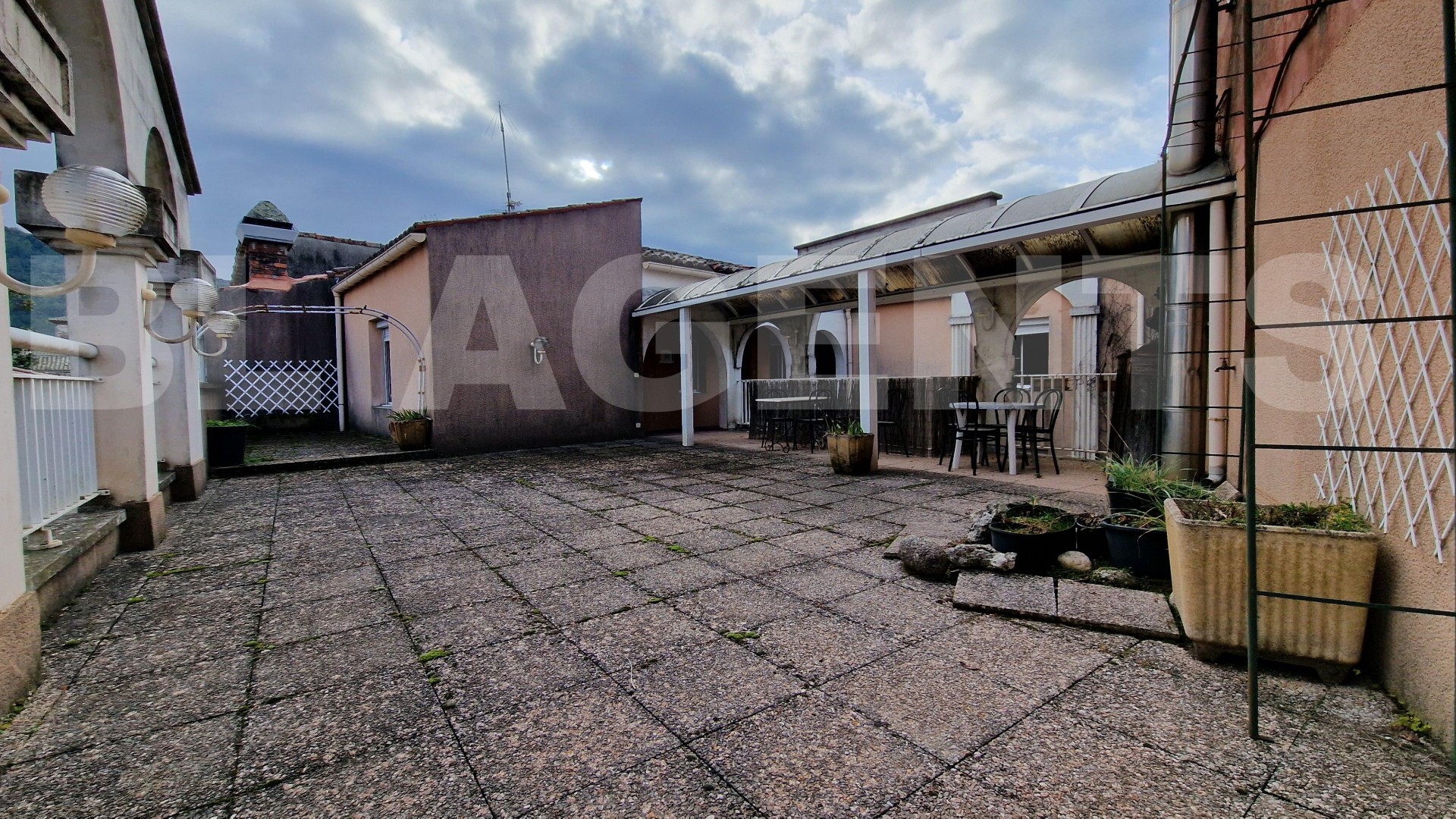 Immeuble  LES VANS - Photo 4