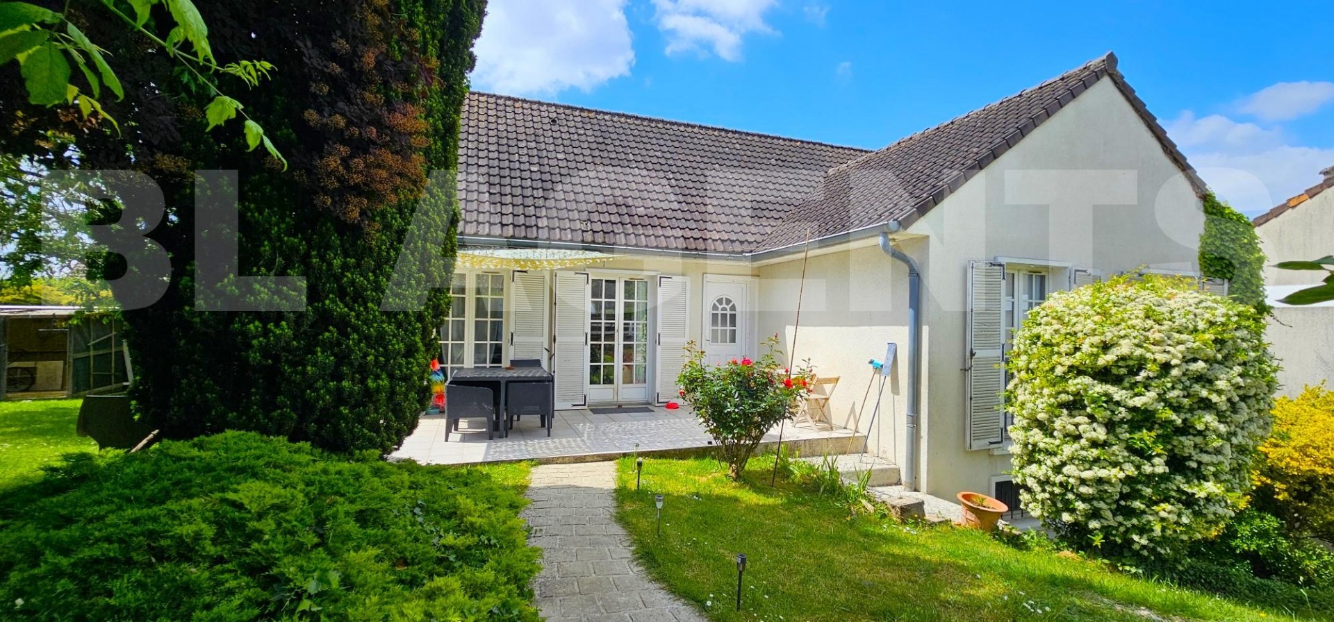 Maison traditionnelle 6 Pièce(s) ESBLY - Photo 1