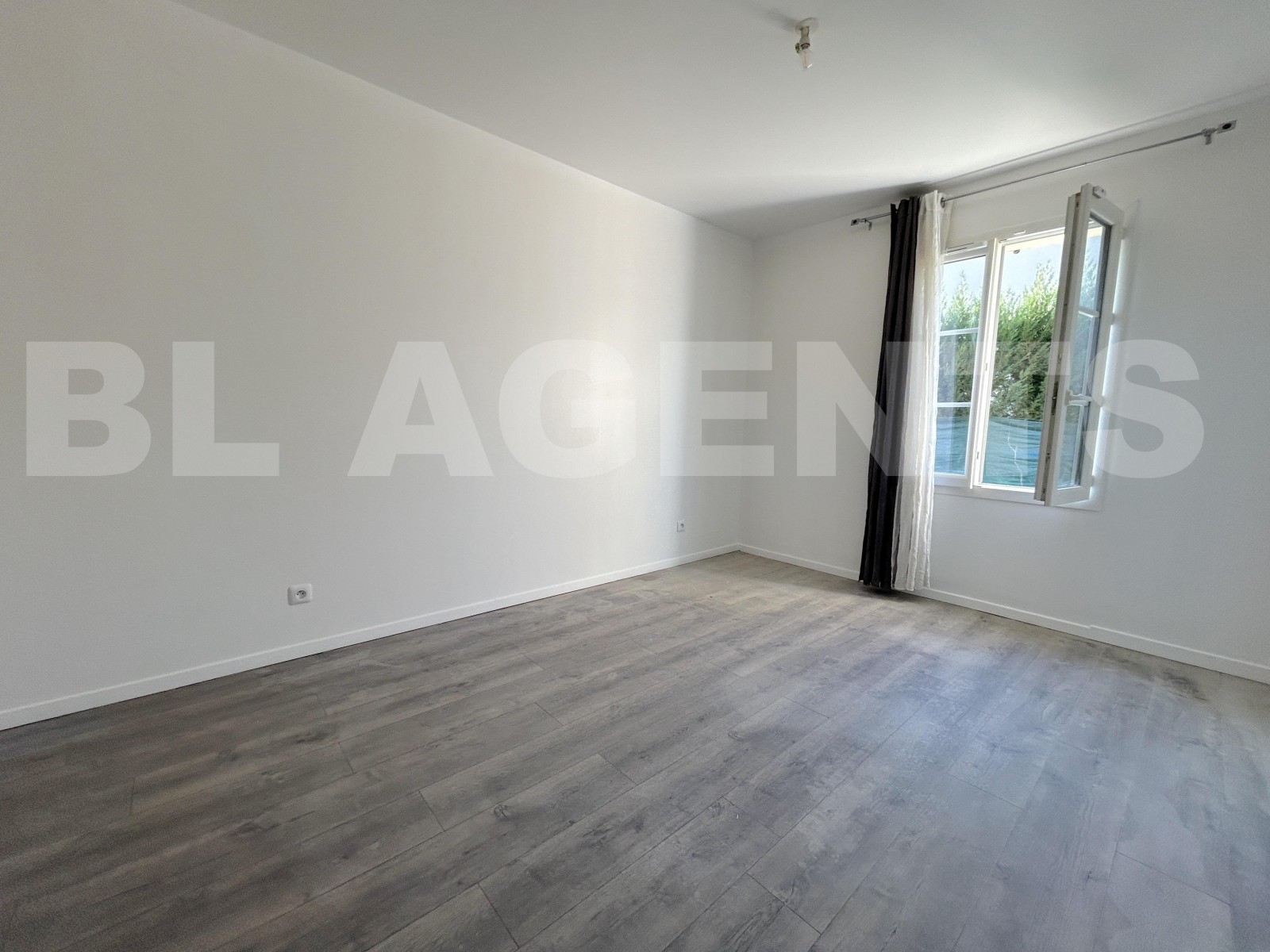 Maison 6 Pièce(s) IVRY-LE-TEMPLE - Photo 8