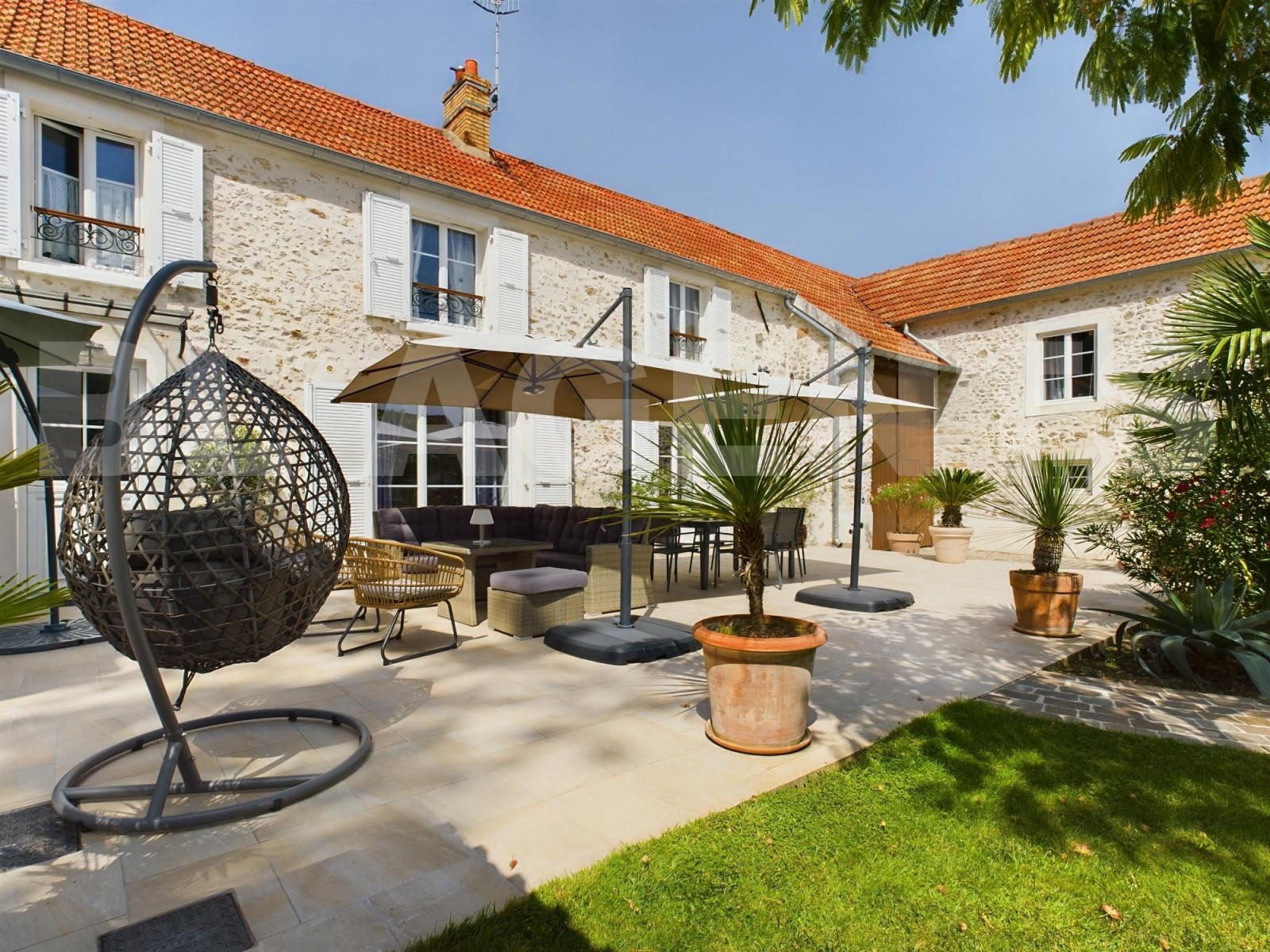 Maison 9 Pièce(s) BRUYERES-LE-CHATEL - Photo 2