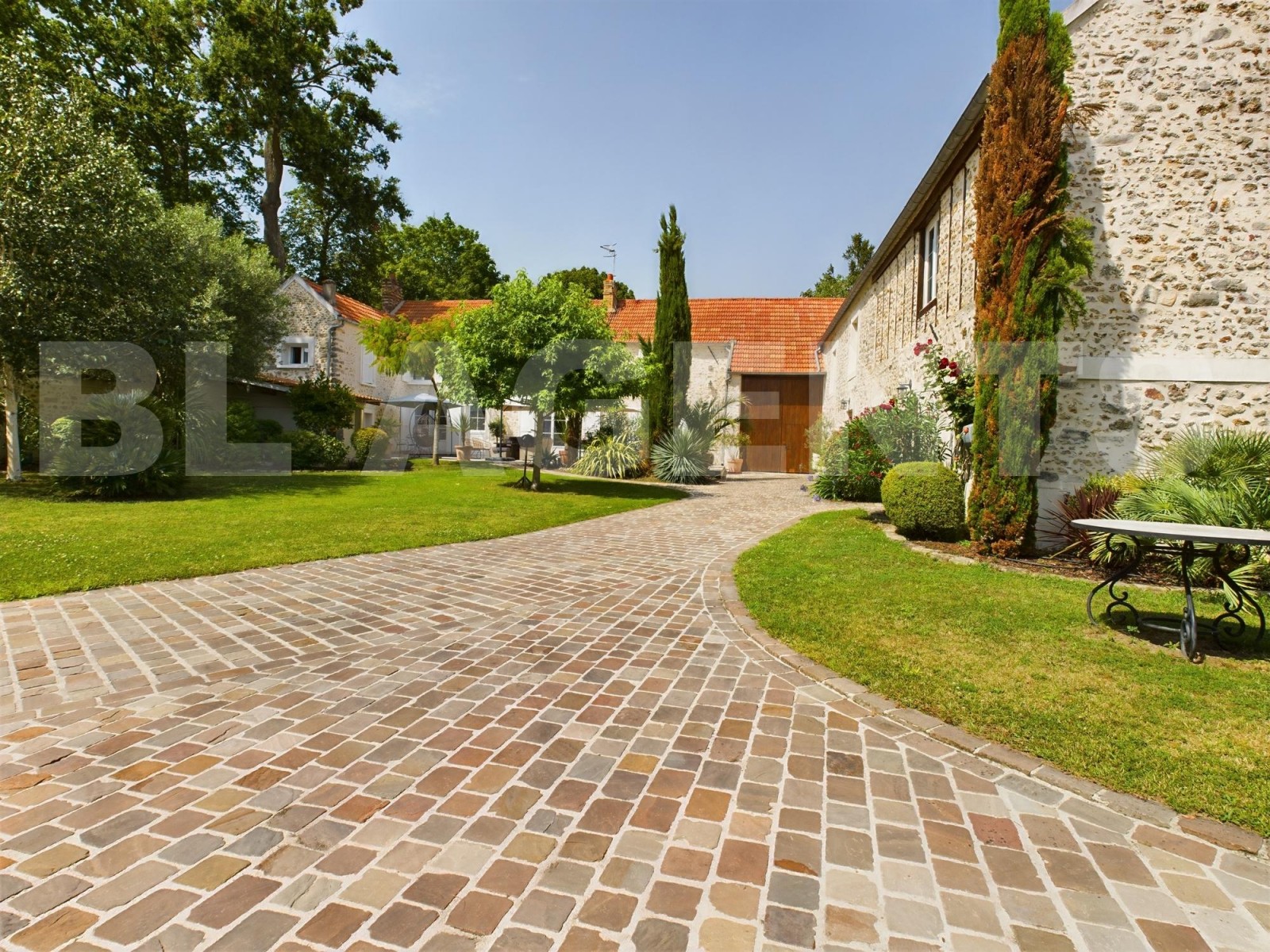 Maison 9 Pièce(s) BRUYERES-LE-CHATEL - Photo 4
