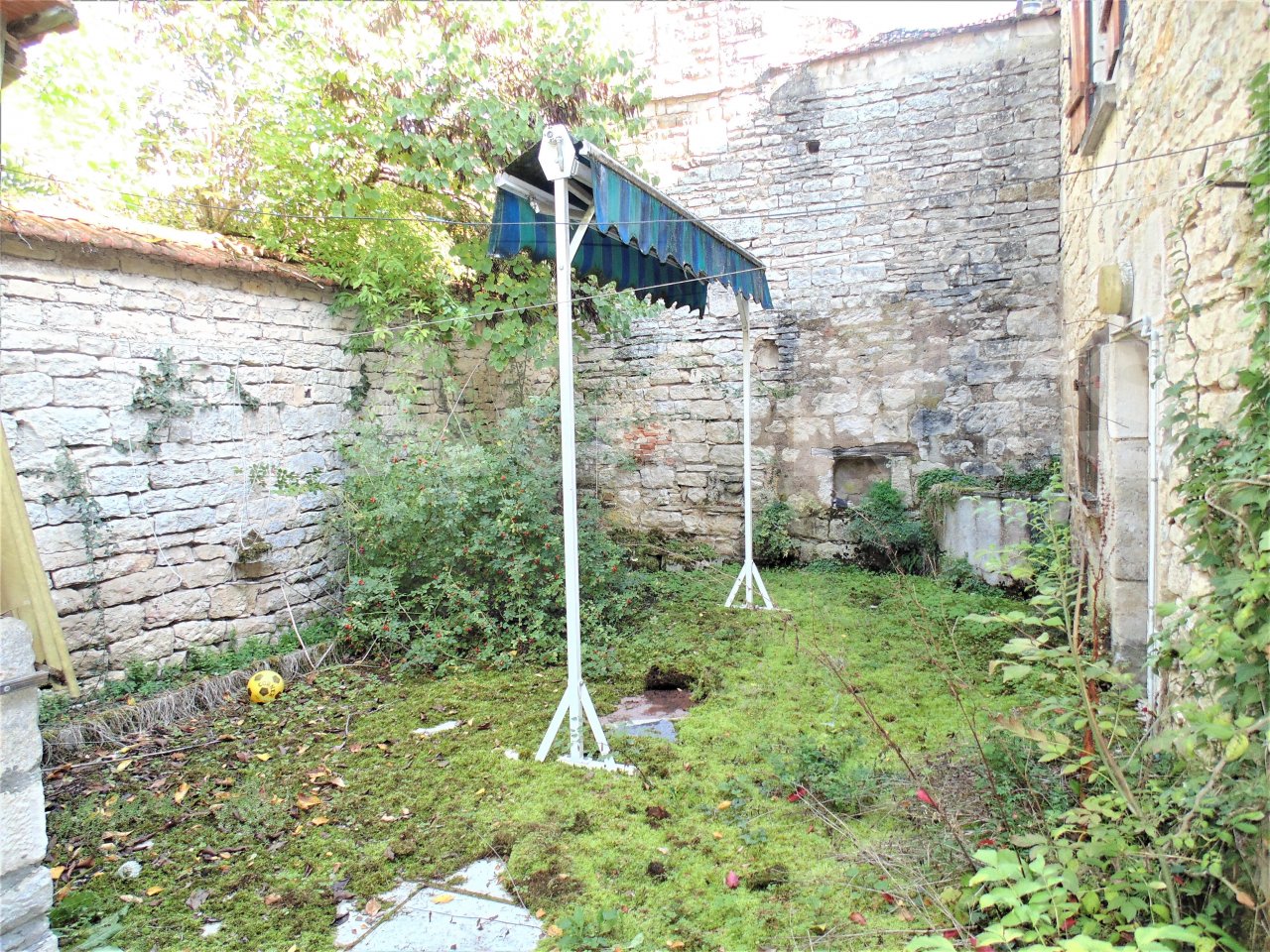 Maison de village 4 Pièce(s) CRY - Photo 2