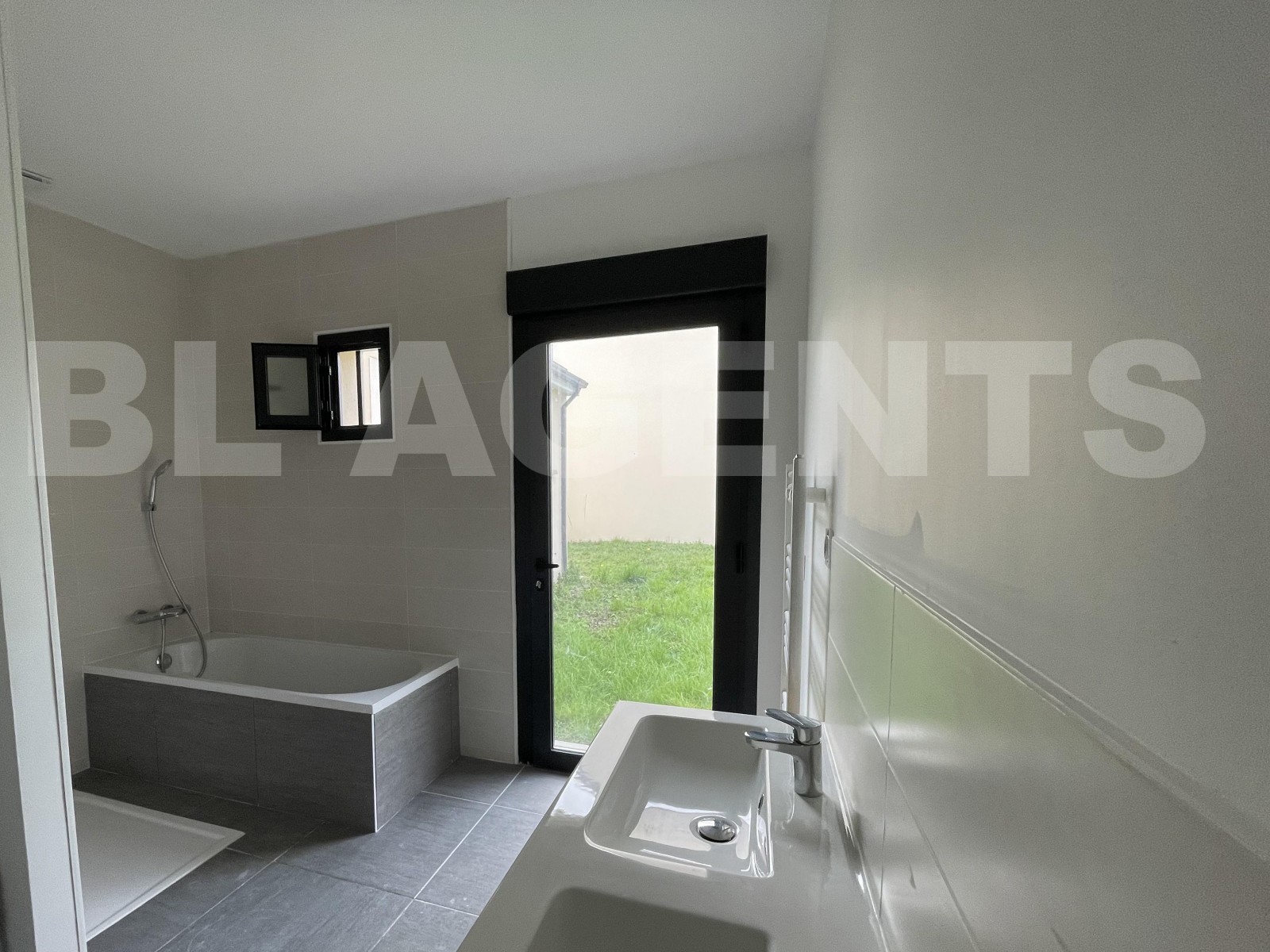 Maison contemporaine 6 Pièce(s) CHALETTE-SUR-LOING - Photo 10