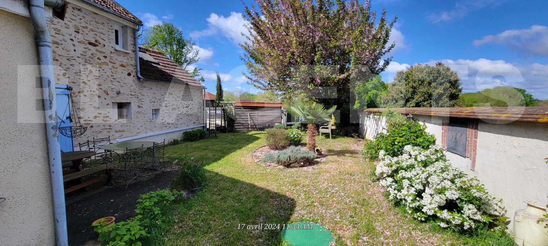 Maison 5 Pièce(s) SAINT-GERMAIN-SOUS-DOUE - Photo 5
