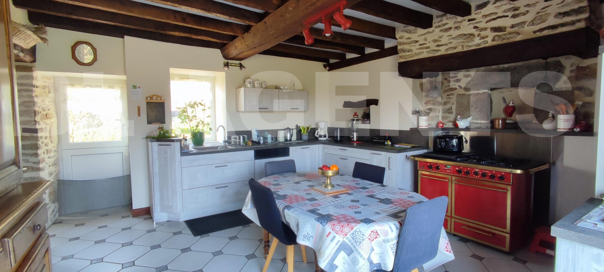 Maison en pierre 5 Pièce(s) SAINT-PIERRE-DES-NIDS - Photo 10