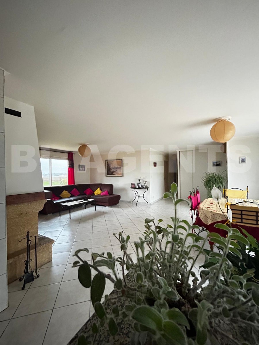 Maison traditionnelle 7 Pièce(s) SAINT-GEORGES-DES-COTEAUX - Photo 8