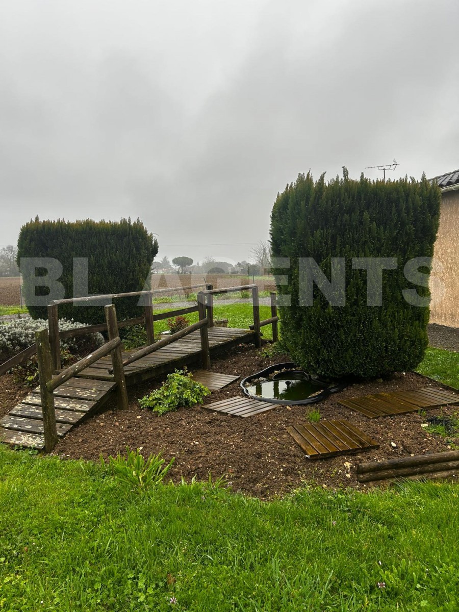 Maison traditionnelle 7 Pièce(s) SAINT-GEORGES-DES-COTEAUX - Photo 11