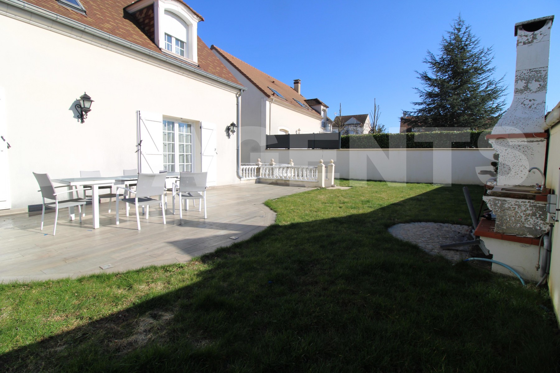 Maison traditionnelle 6 Pièce(s) NANTEUIL-LES-MEAUX - Photo 1