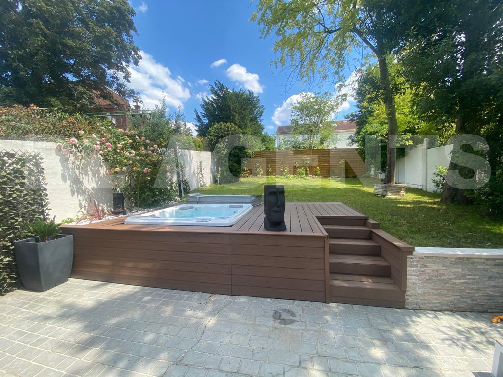 Maison 7 Pièce(s) CHENNEVIERES-SUR-MARNE - Photo 1