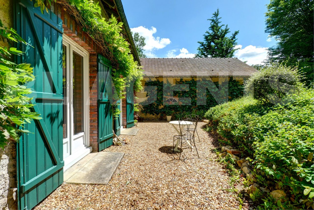 Maison traditionnelle 5 Pièce(s) SAINTE-GENEVIEVE-DES-BOIS - Photo 2