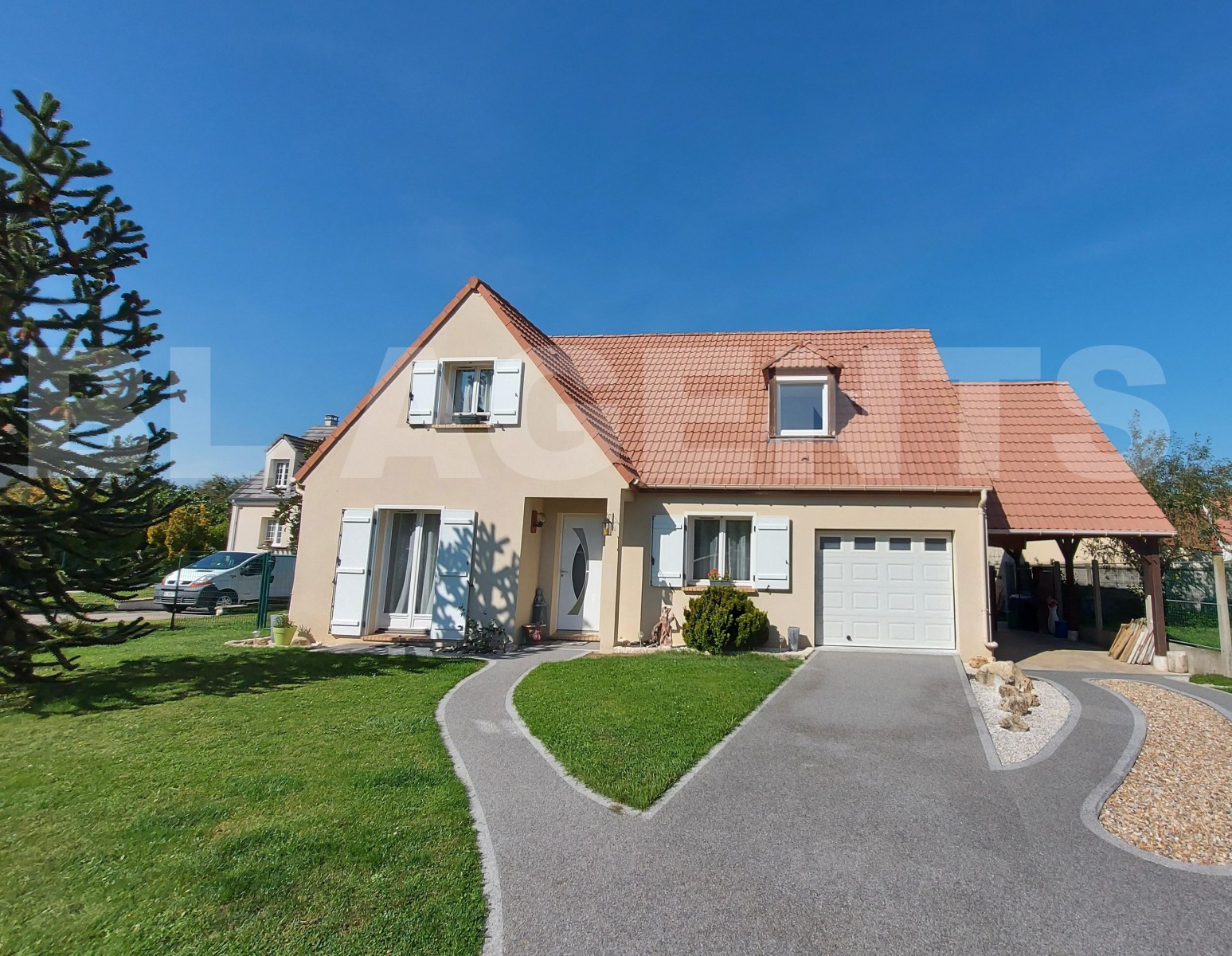 Maison traditionnelle 5 Pièce(s) VILLEVAUDE - Photo 1