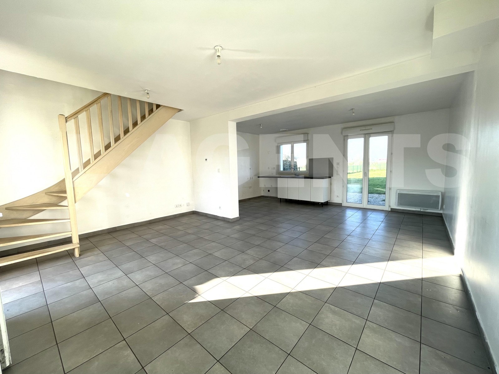 Maison 5 Pièce(s) HESDIGNEUL-LES-BETHUNE - Photo 2