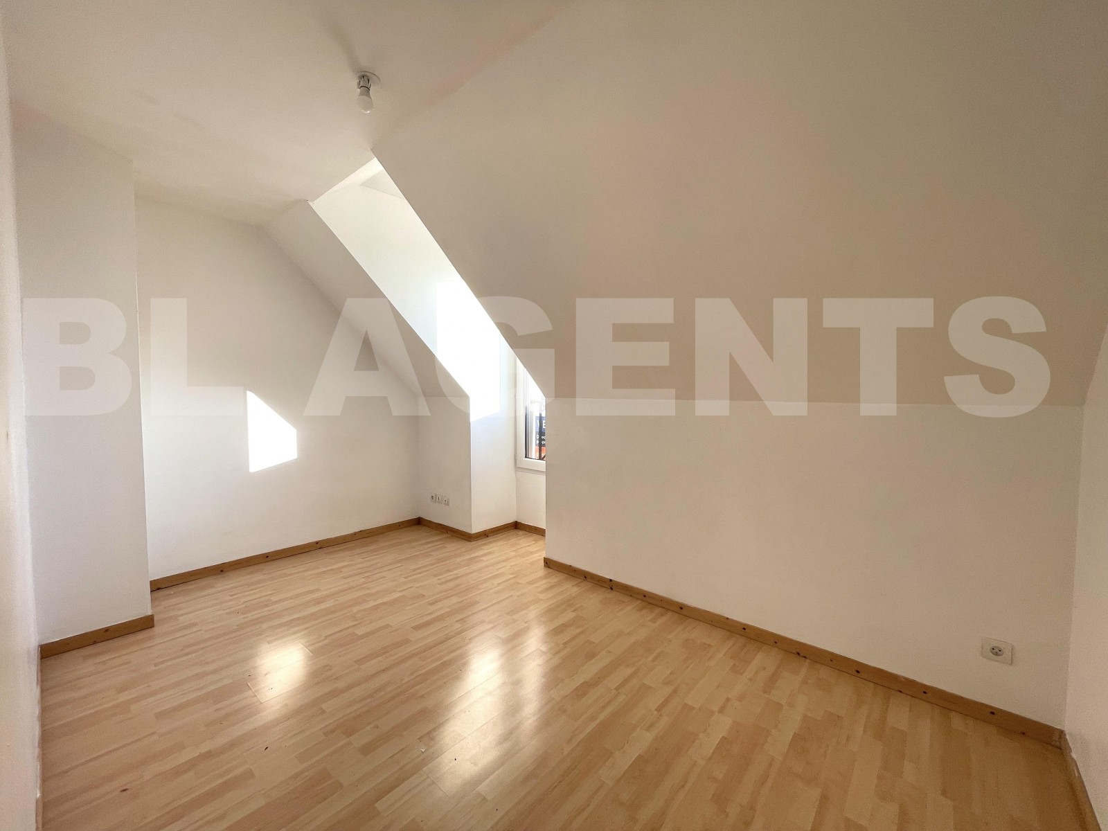 Maison 5 Pièce(s) HESDIGNEUL-LES-BETHUNE - Photo 5
