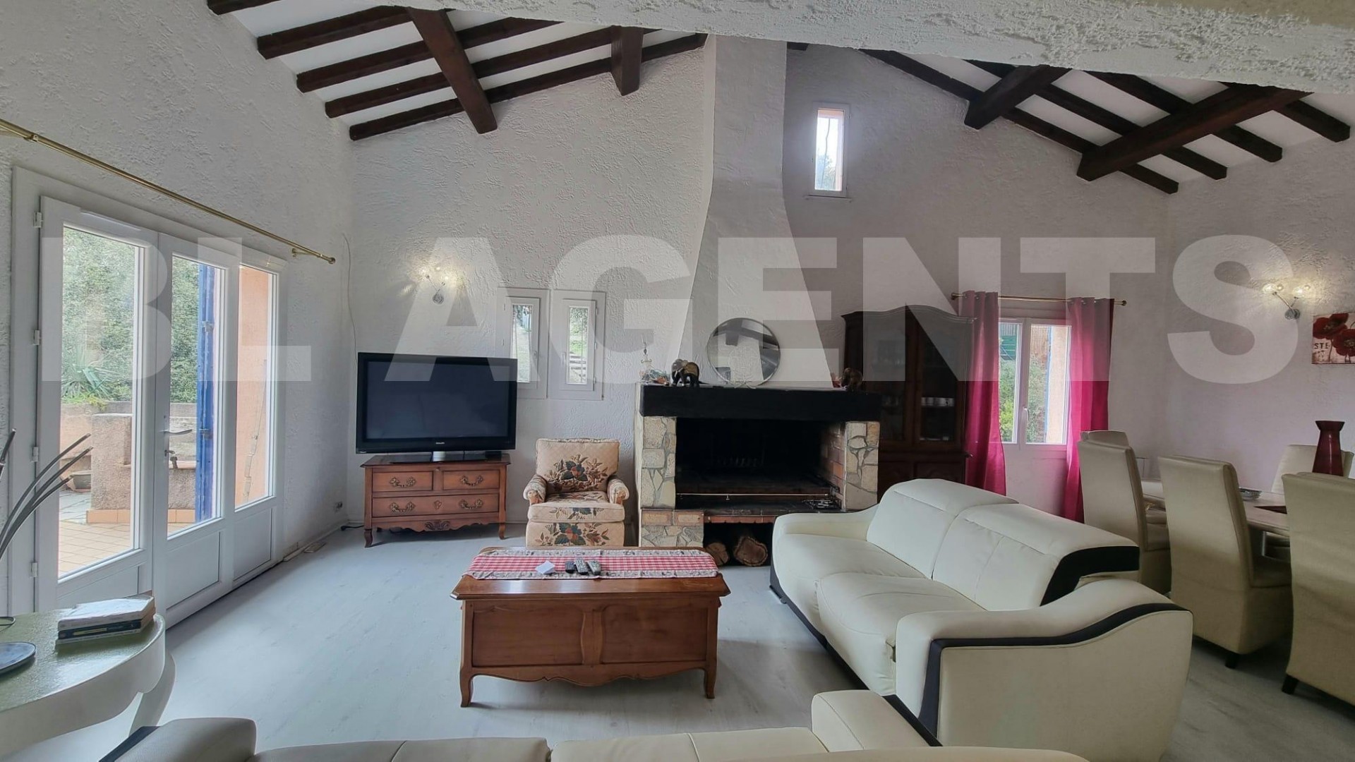 Maison 9 Pièce(s) SAINT-RAPHAEL - Photo 1