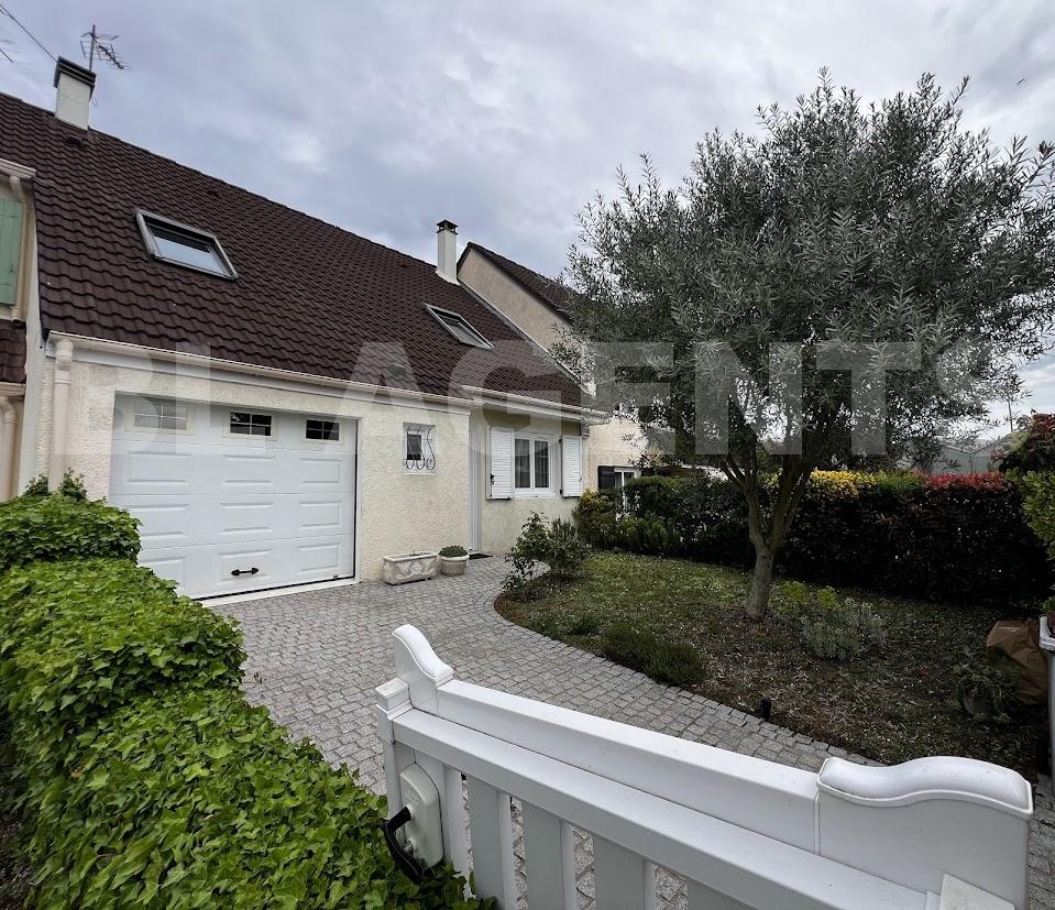 Maison 6 Pièce(s) VILLABE - Photo 1