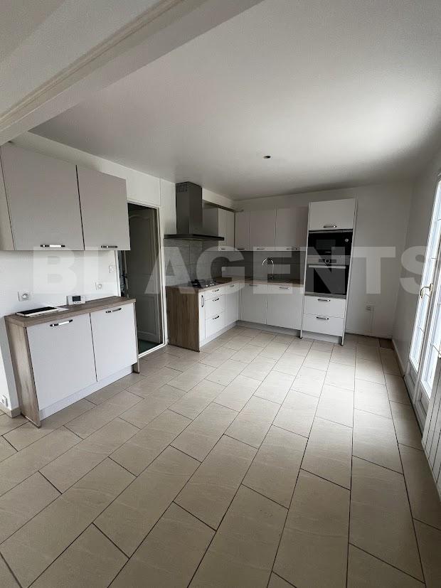 Maison 6 Pièce(s) VILLABE - Photo 6