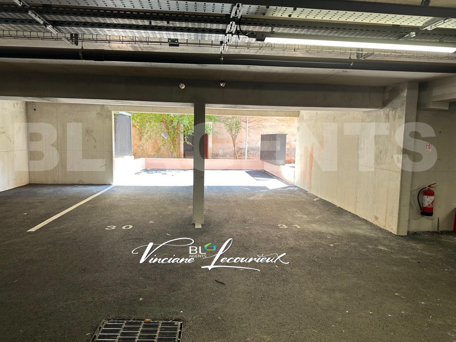 Parking  GAREOULT - Photo 2