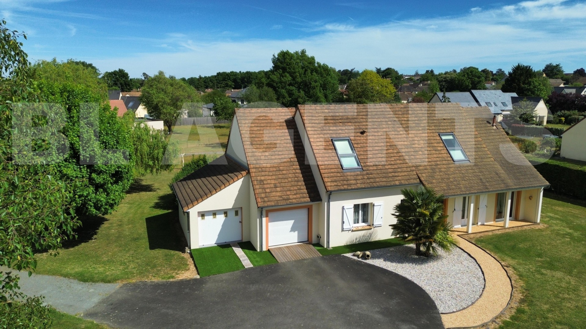 Maison traditionnelle 6 Pièce(s) ROEZE-SUR-SARTHE - Photo 1