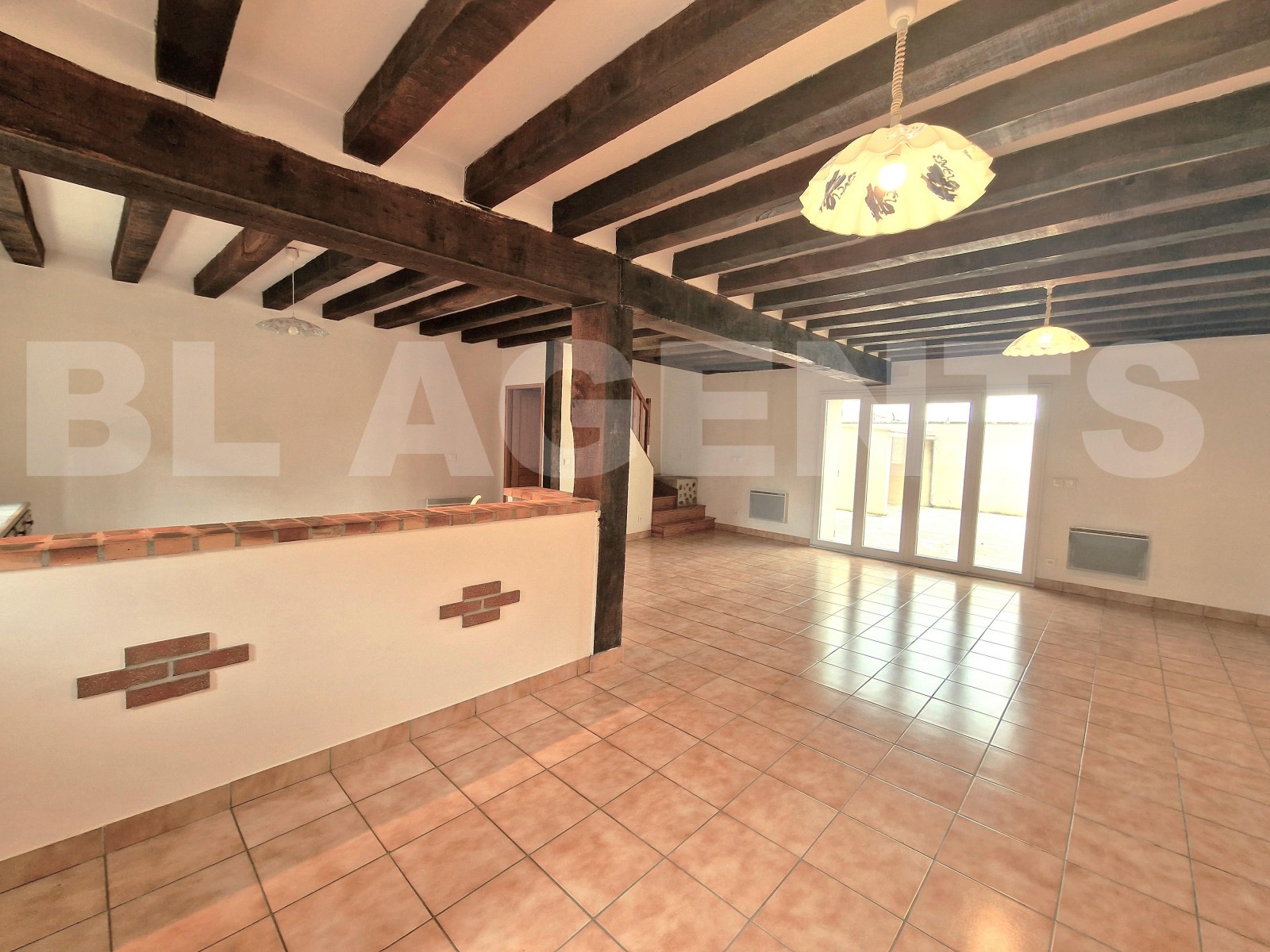 Maison en pierre 4 Pièce(s) REBAIS - Photo 1