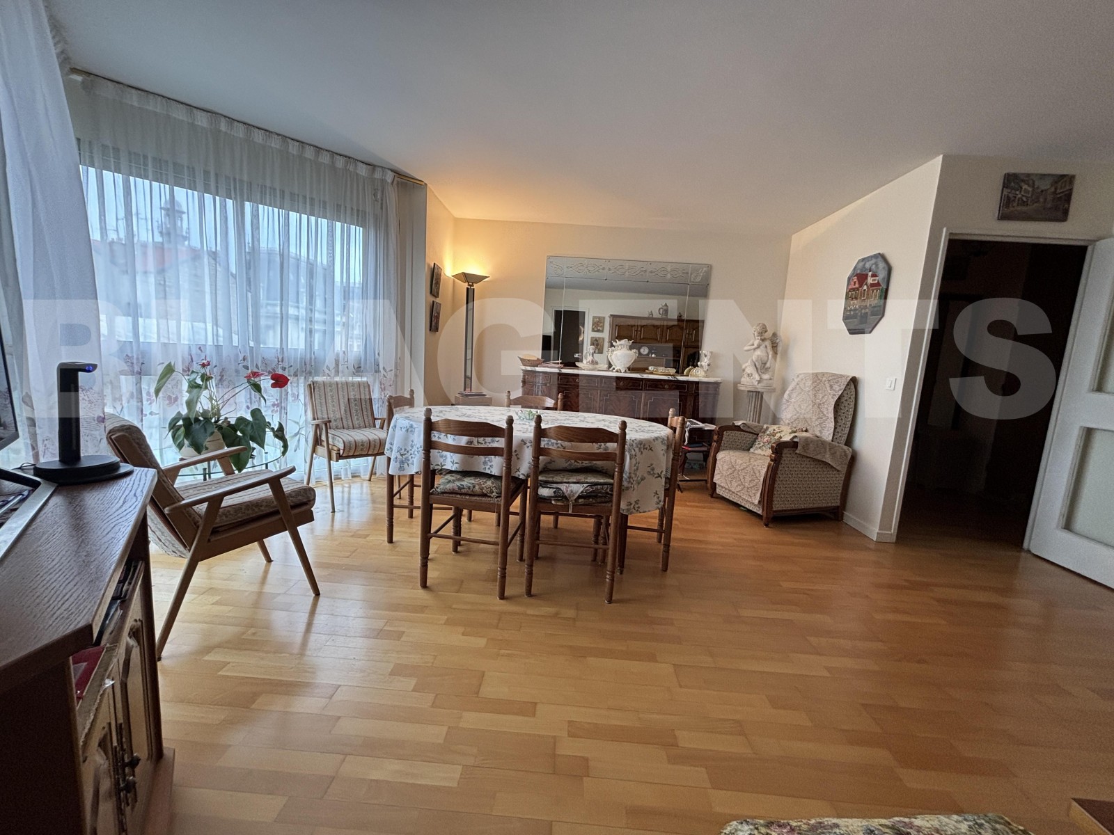 Appartement 2 Pièce(s) SAINT-MAUR-DES-FOSSES - Photo 3