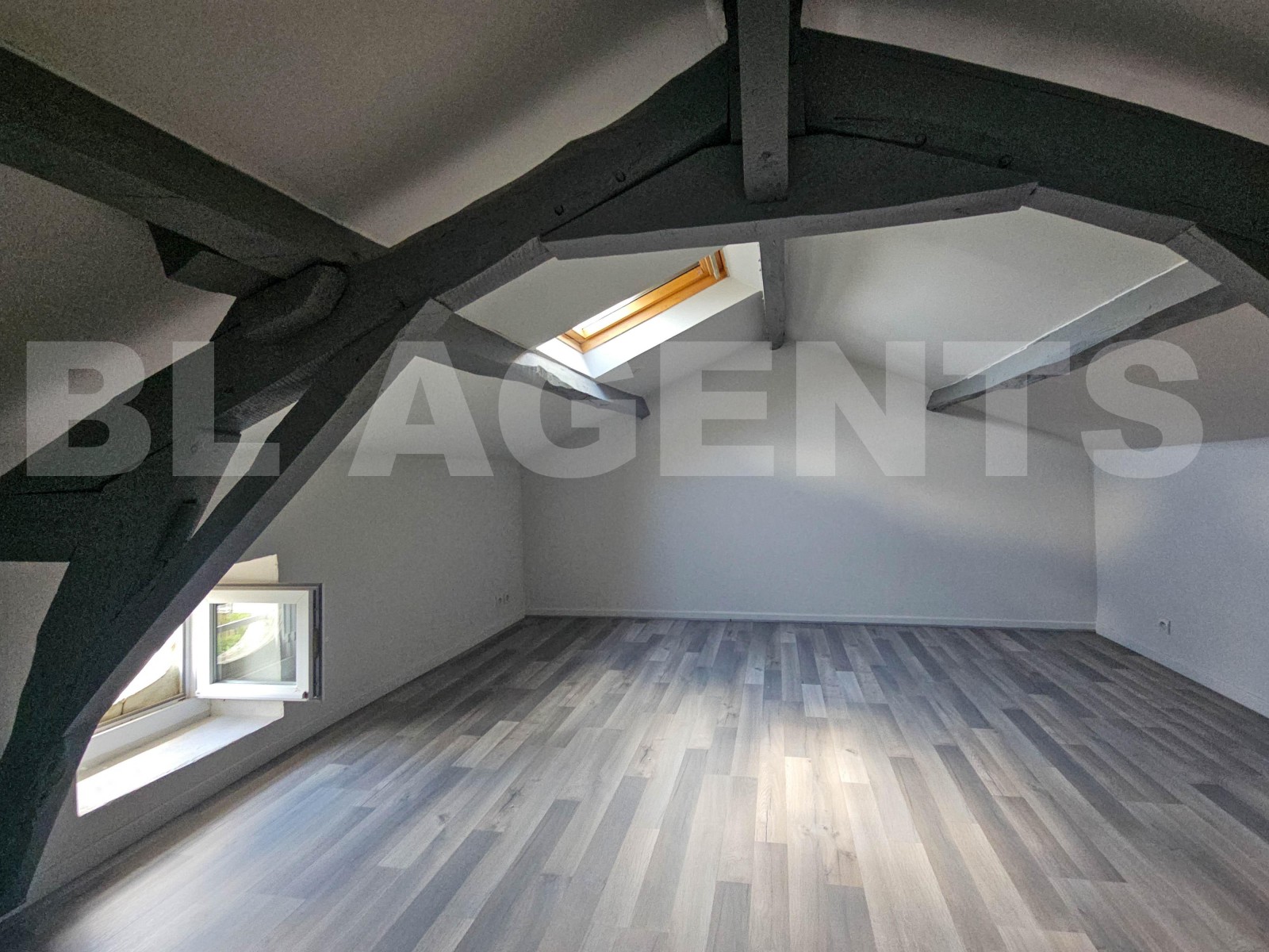 Maison de ville 7 Pièce(s) CHATELLERAULT - Photo 8