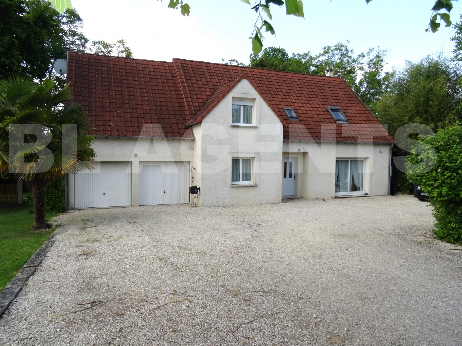 Maison 6 Pièce(s) AILLANT-SUR-THOLON - Photo 1
