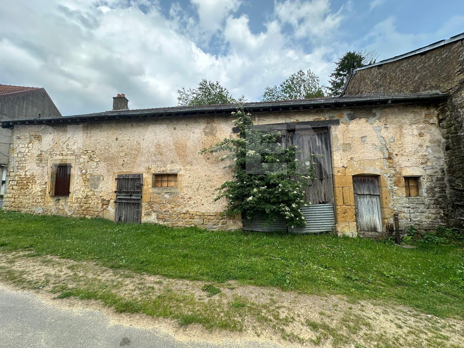 Maison 5 Pièce(s) PUILLY-ET-CHARBEAUX - Photo 2
