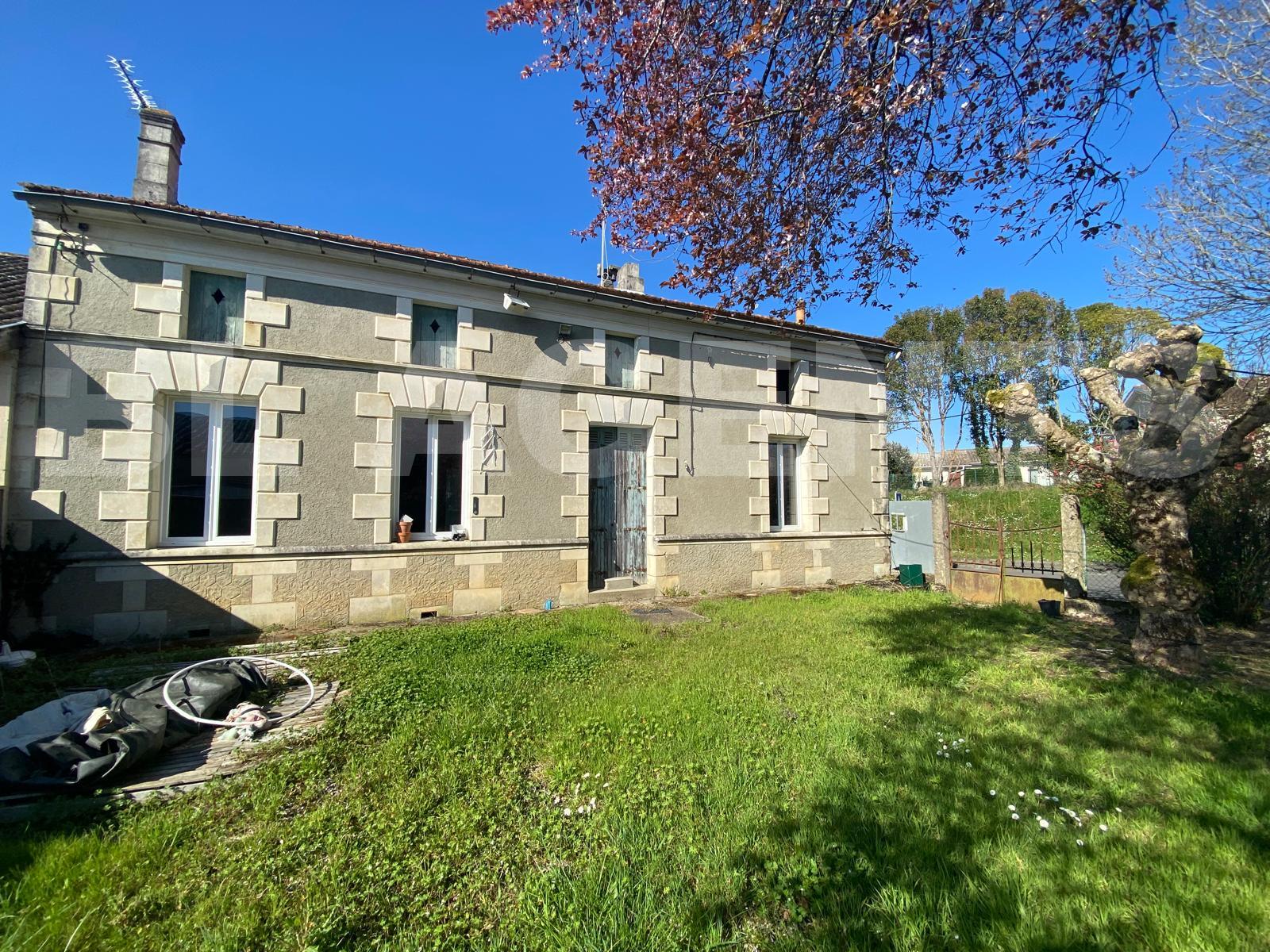 Maison en pierre 3 Pièce(s) SAINT-CIERS-SUR-GIRONDE - Photo 1