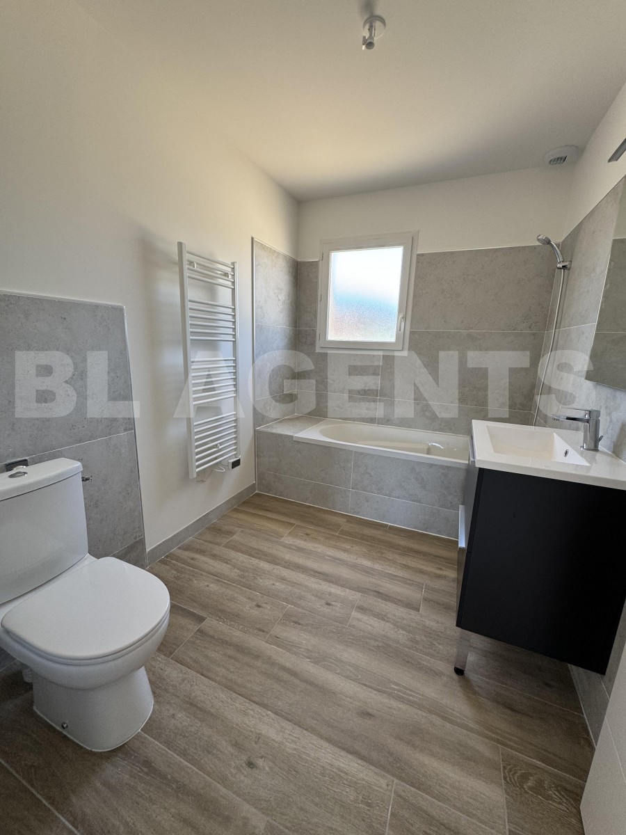 Maison contemporaine 4 Pièce(s) MONTBETON - Photo 11