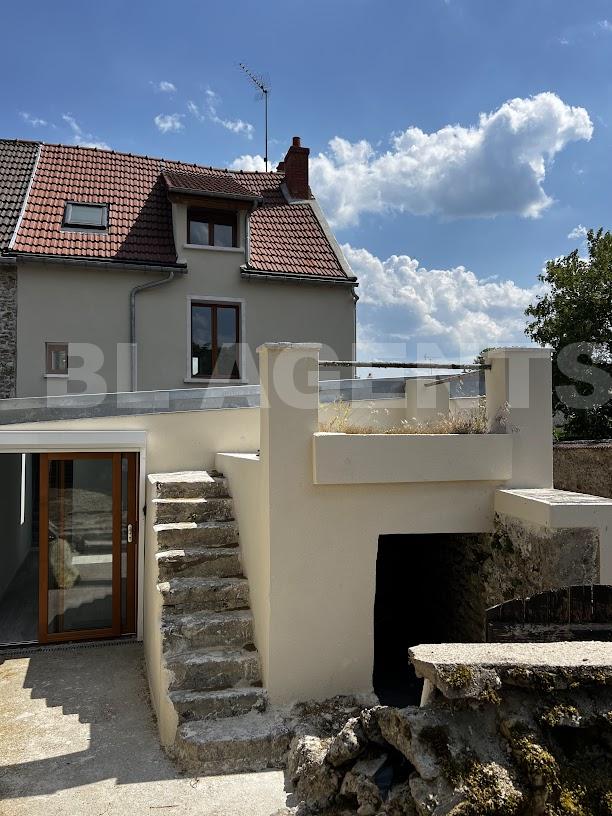 Maison 4 Pièce(s) LARDY - Photo 1