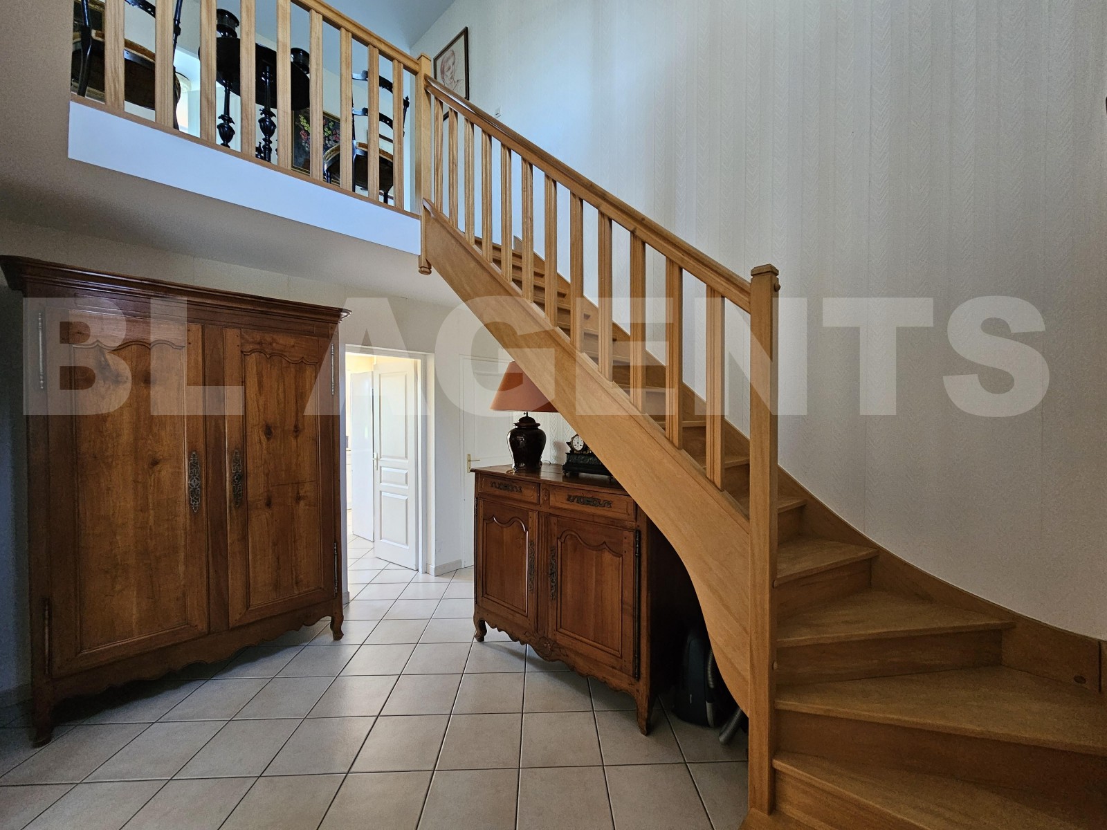 Maison traditionnelle 7 Pièce(s) COULOMMIERS - Photo 8