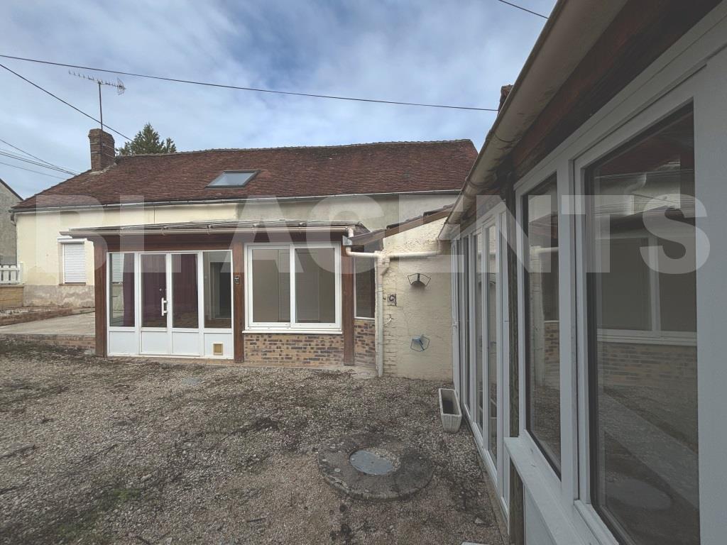 Maison de village 5 Pièce(s) CHAMPLOST - Photo 1