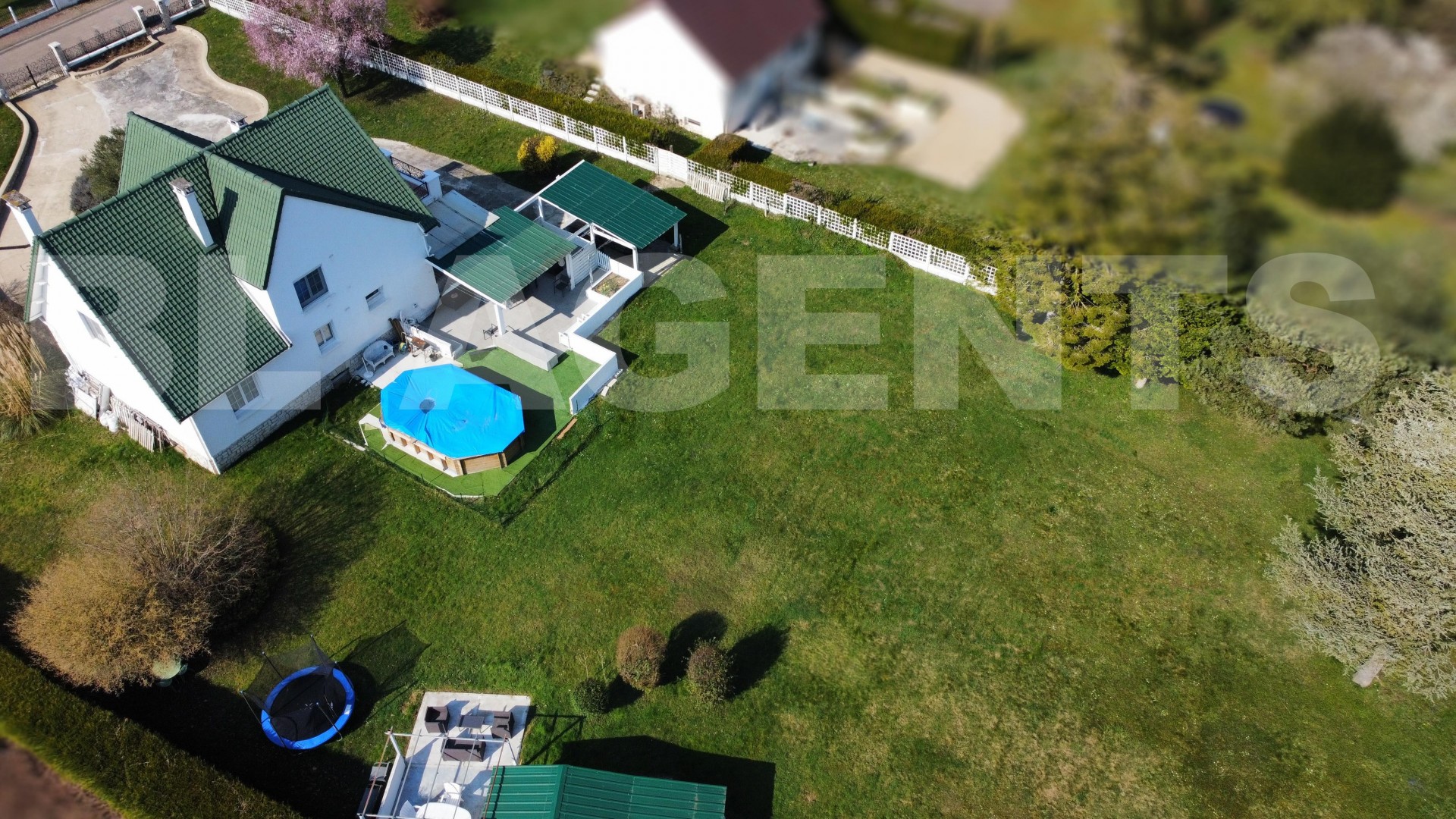 Propriété 10 Pièce(s) COURLON-SUR-YONNE - Photo 1