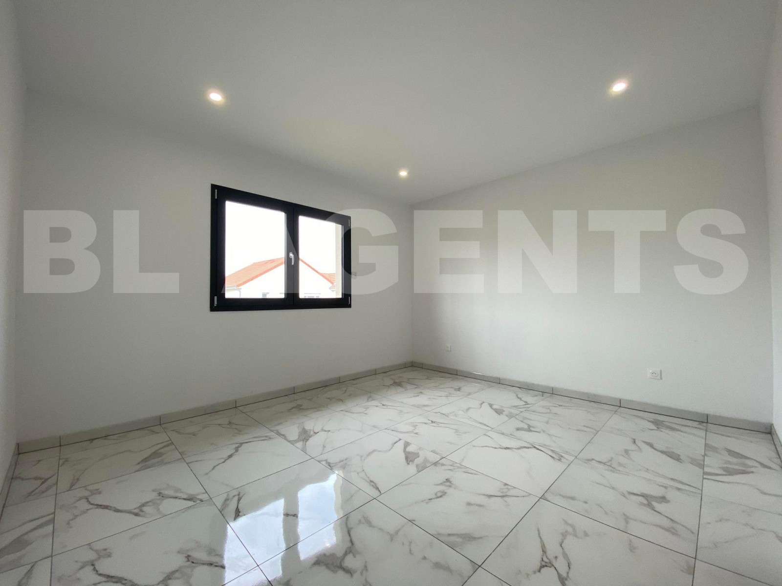 Maison 5 Pièce(s) DOUZY - Photo 8