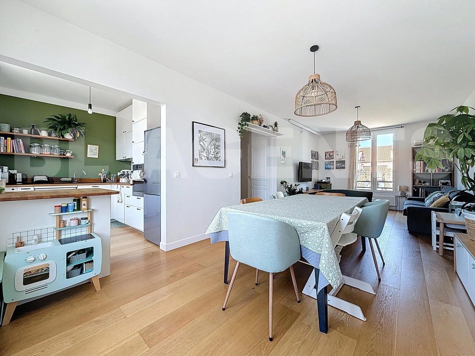 Maison 4 Pièce(s) VAIRES-SUR-MARNE - Photo 2