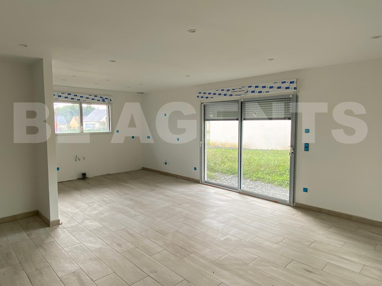 Maison de village 5 Pièce(s) AUBIGNE-RACAN - Photo 1