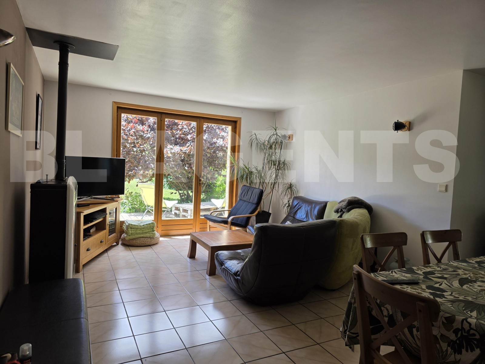 Maison 5 Pièce(s) SAINT-MARTIN-DE-QUEYRIERES - Photo 3