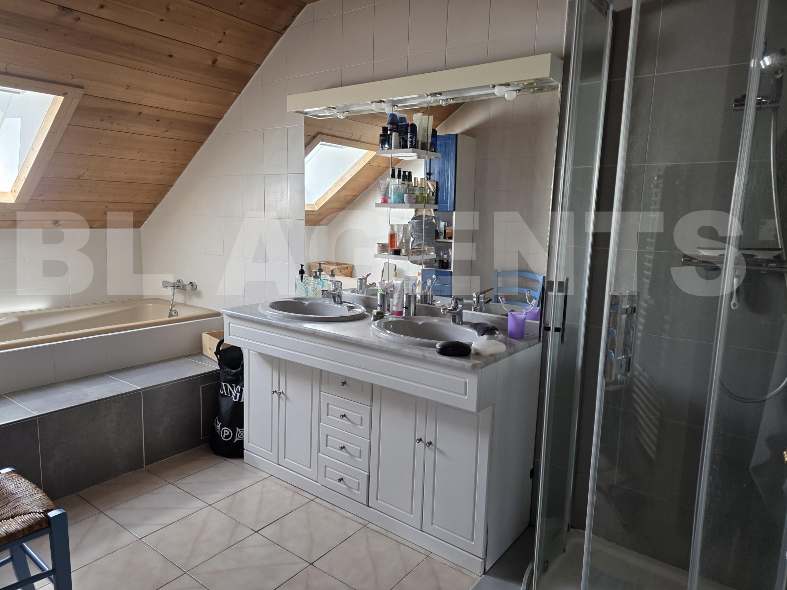 Maison 5 Pièce(s) SAINT-MARTIN-DE-QUEYRIERES - Photo 15